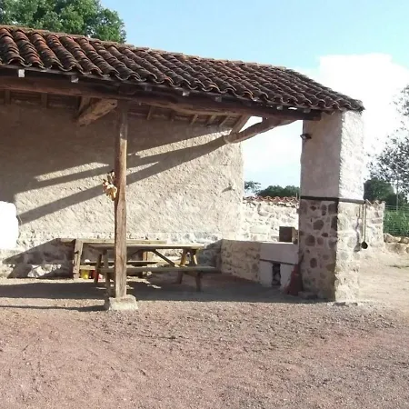Saint-georges-de-baroille, 4 Pièces, 7 Personnes - Fr-1-496-170 Hébergement de vacances *